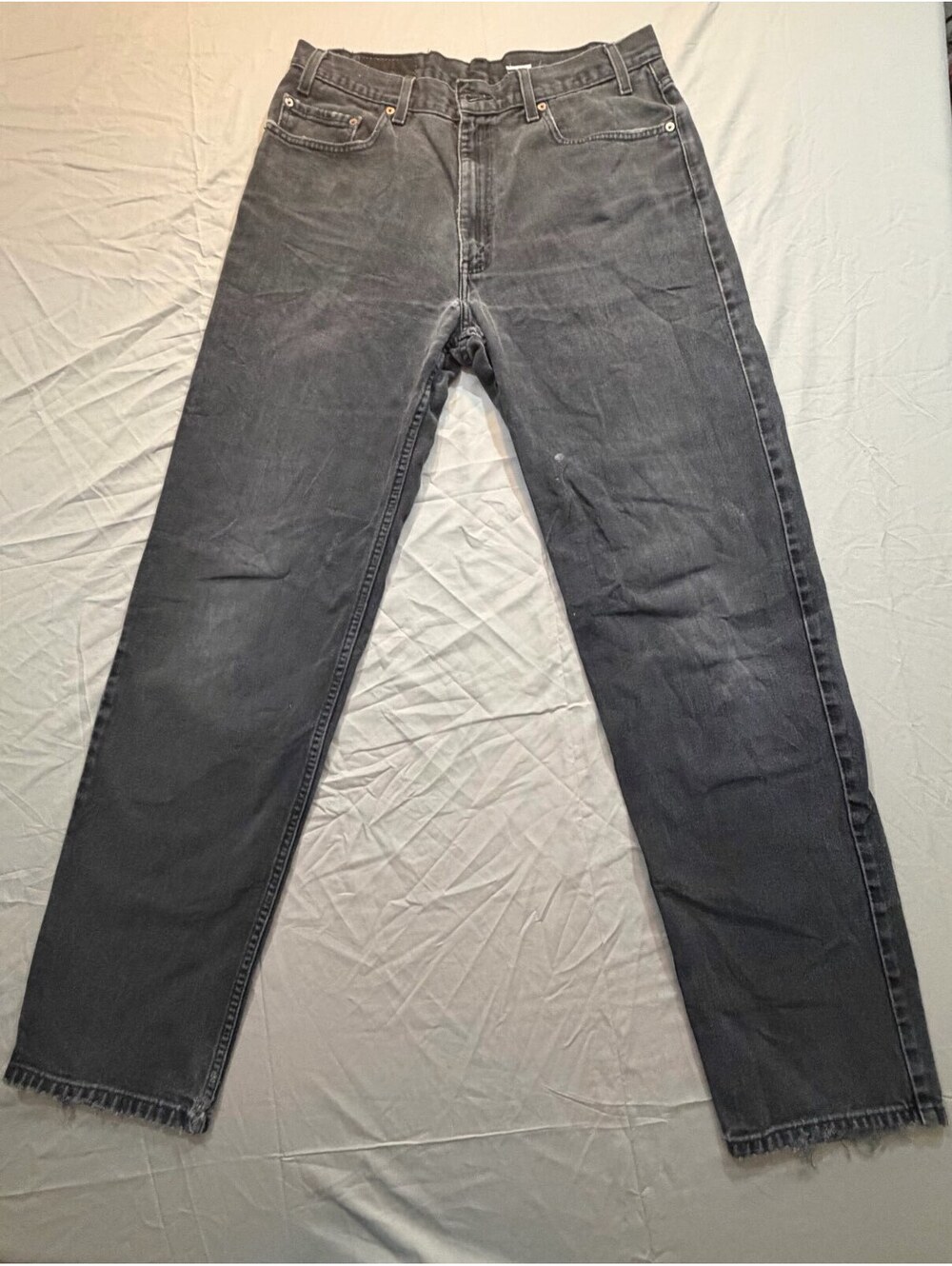 Levi’s 550 Jeans Mens 36x34 Relaxed Fit Black Faded Gray Denim Distressed Hem